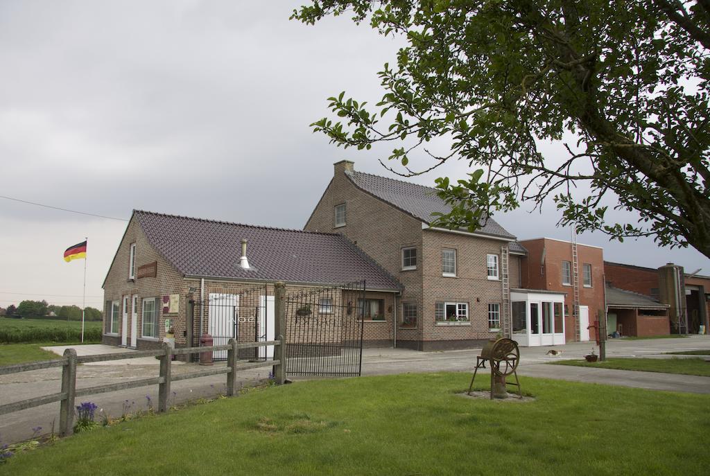 Breeden Steeger Hoeve Villa Lichtervelde Exterior photo